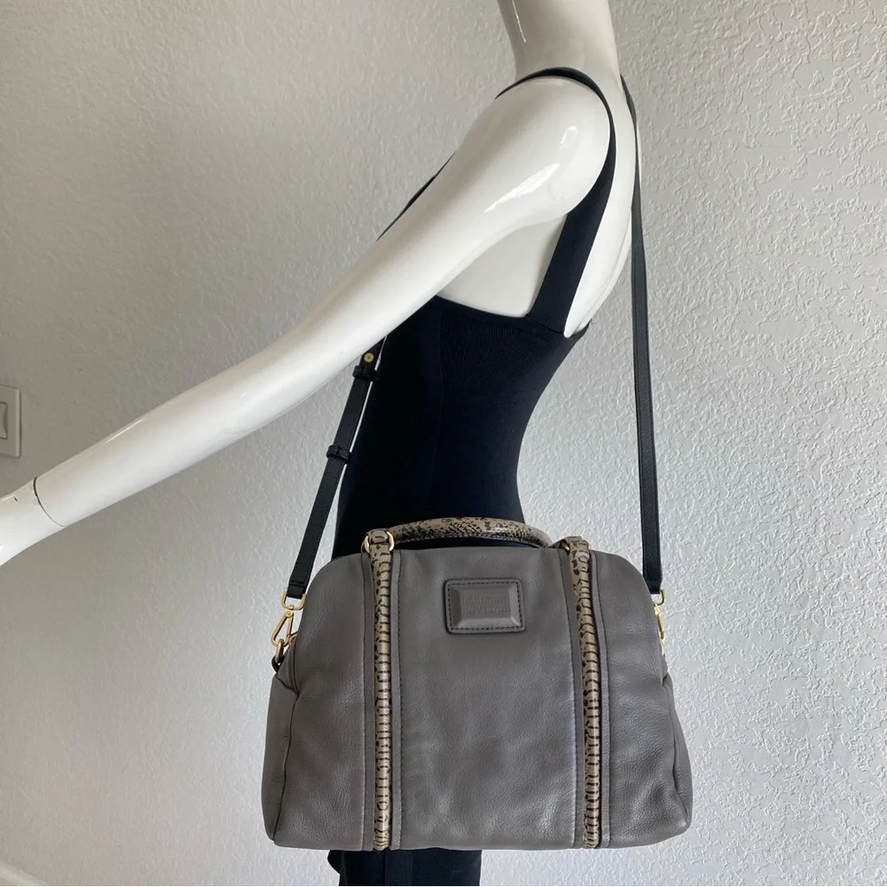 Marc by Marc Jacobs Q Snake Satchel gray Leather Bag